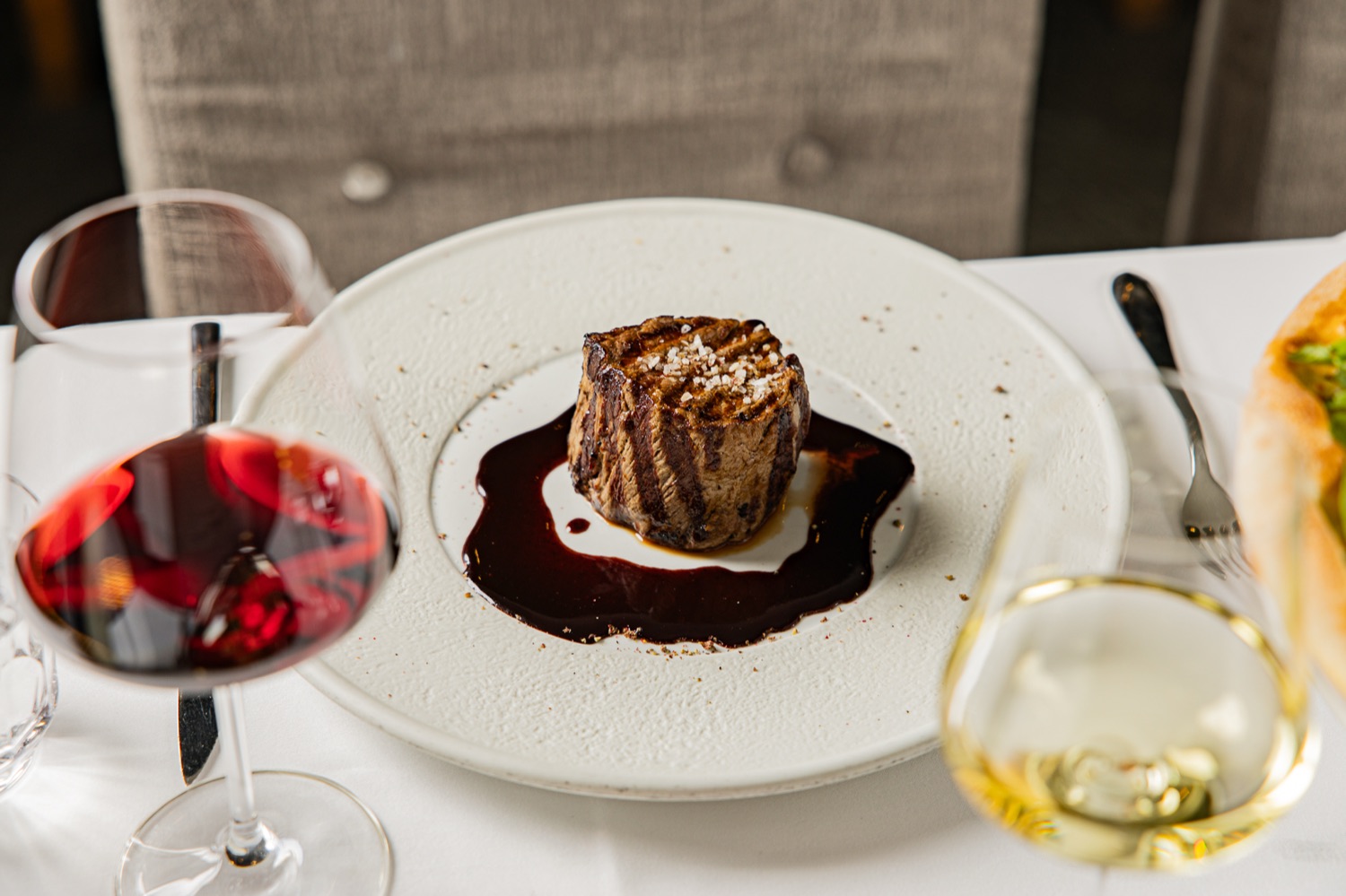 Seared beef fillet with jus and red wine at Casa Bellucci on the Kurfürstendamm